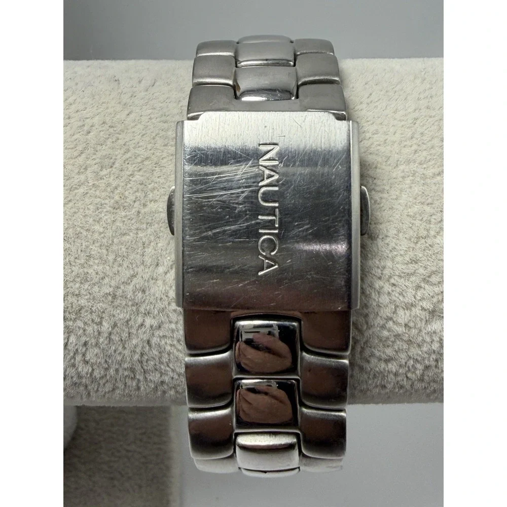 Nautica N10075 New Battery Mens Watch 39MM 7.25